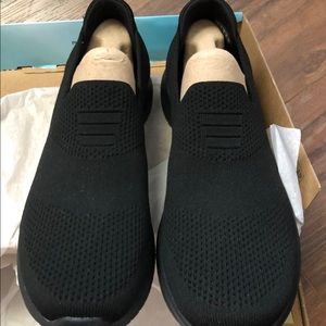 NEW IN BOX Sketchers Ultra Flex Harmonious Shoes